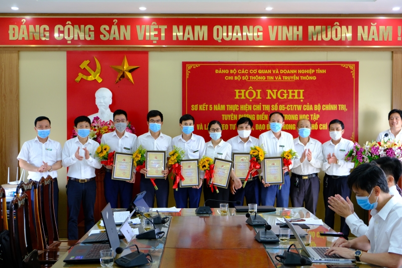 Sơ kết 5 năm học tập và làm theo tư tưởng, đạo đức, phong cách Hồ Chí Minh